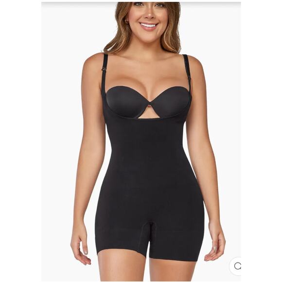 Brand New Curveez Women's Size Large Black Second Skin Hip Hugger Bodysuit - Picture 3 of 7